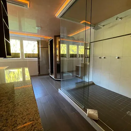 דירה International House Superior Suit Penthouse *
